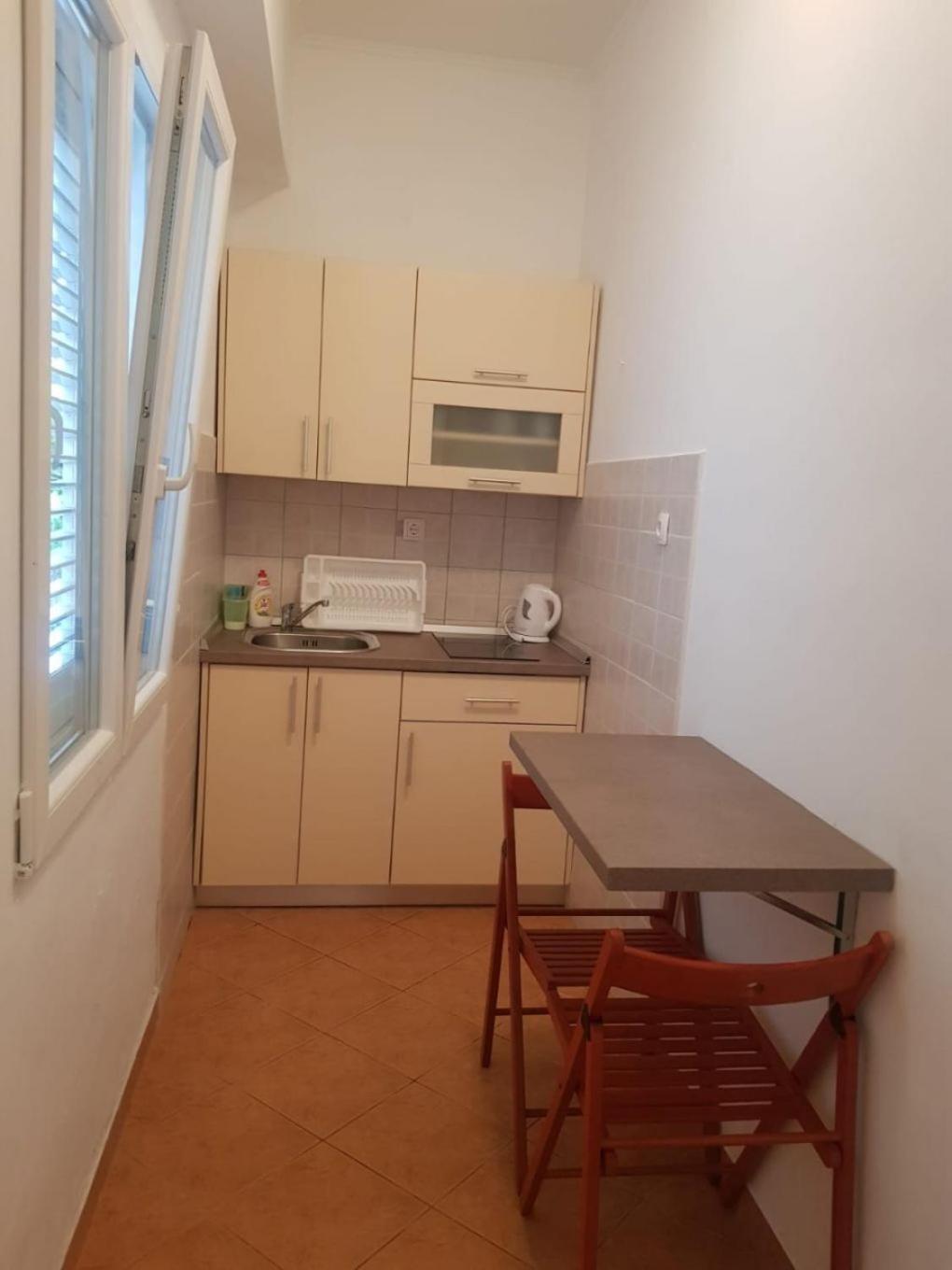 Apartments Mari - Near Sea โลปาร์ ภายนอก รูปภาพ