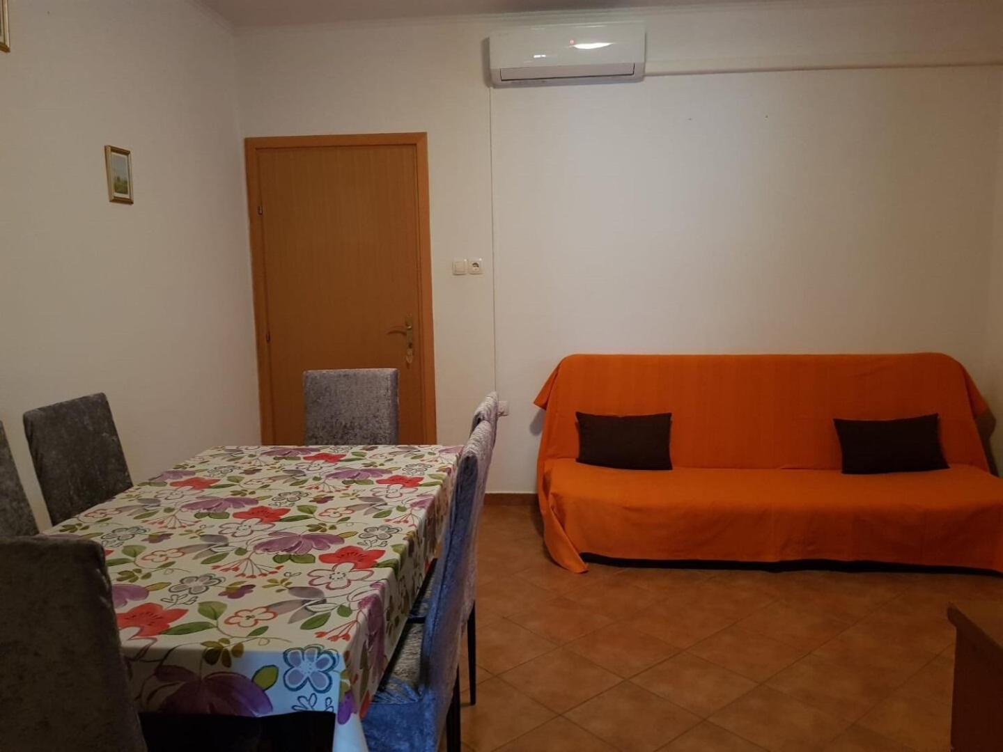 Apartments Mari - Near Sea โลปาร์ ภายนอก รูปภาพ